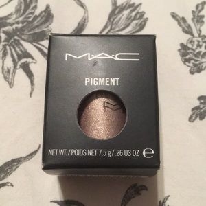 BNIB MAC Cosmetics Mauvement